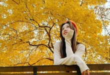 Song Qingcheng asked with a smile, Are you with him?